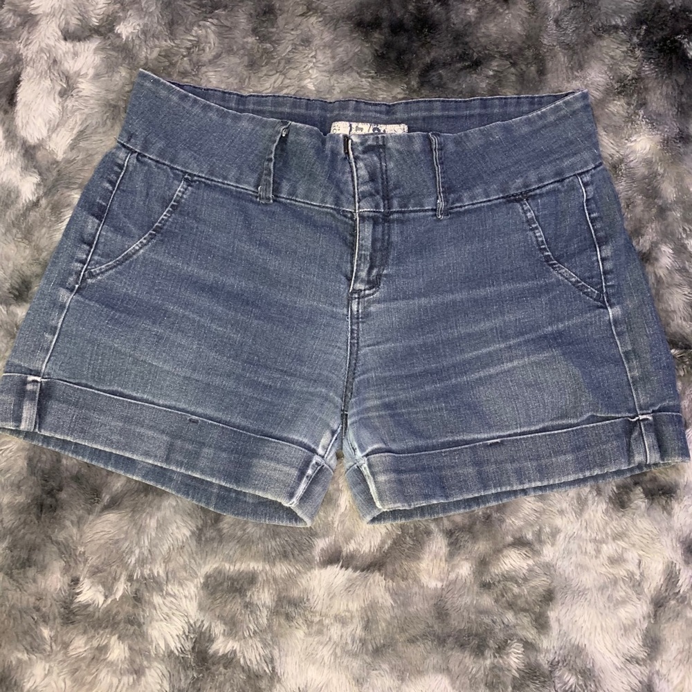 17/21 Exclusive Denim Shorts